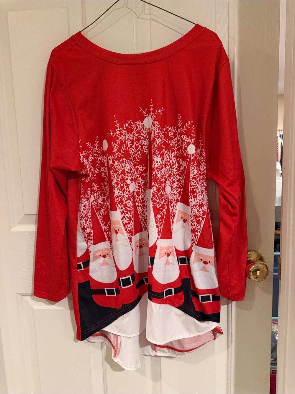 Women’s Red Santa Print Long-Sleeve Top